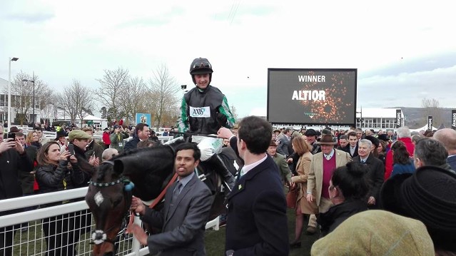 Altior nedosáhne na hattrick. Představujeme účastníky Queen Mother Champion Chase