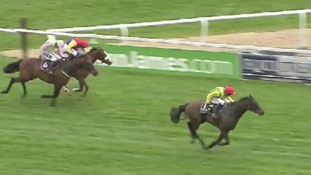 Cheltenham: Sizing John zaskočil favority